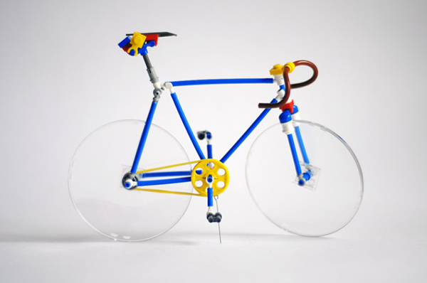 La bici di Lego realizzata da Silva Vasil