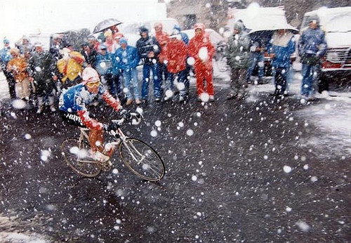 La 14esima tappa del Giro d'Italia 1988 sul passo del Gavia