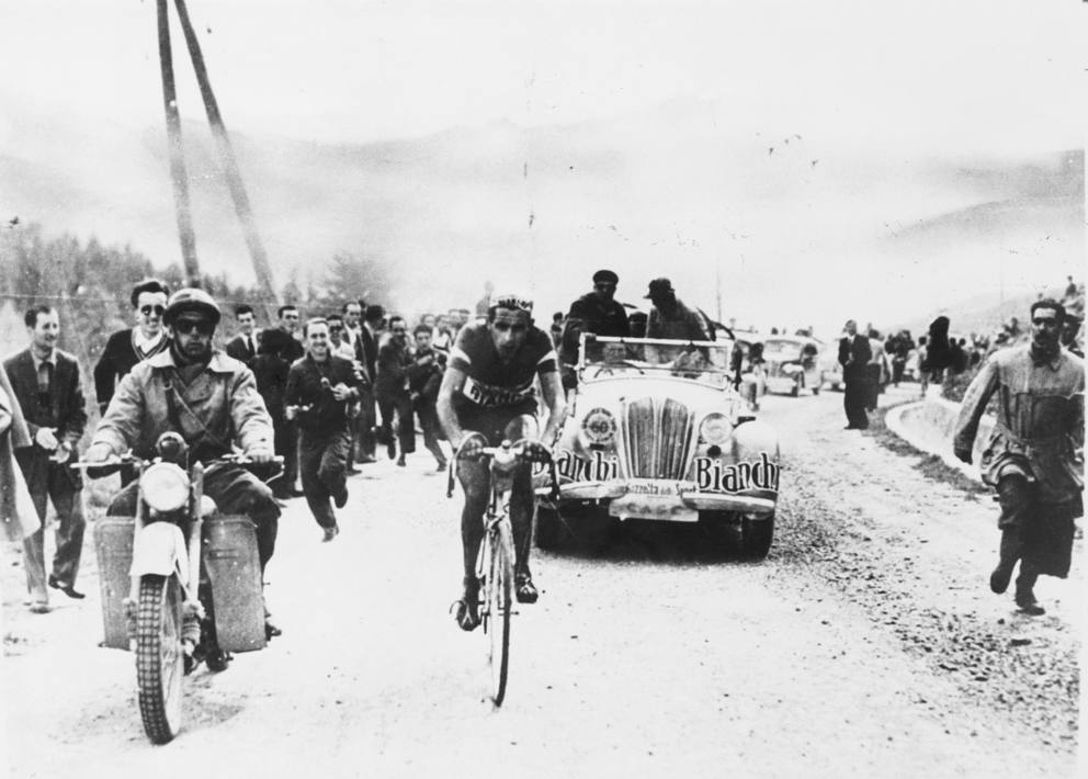 Fausto Coppi in fuga al Giro d'Italia 1949