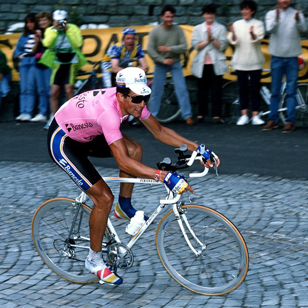 Indurain in maglia rosa al Giro 1992