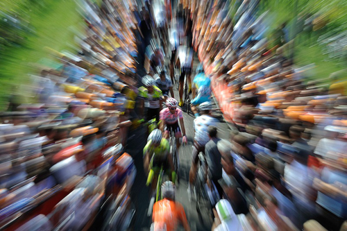 Contador alla partenza di una tappa al Giro d'Italia