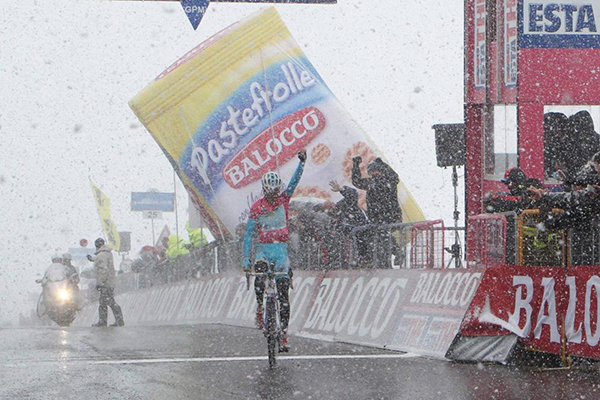 Nibali al Giro 2013 sotto la neve