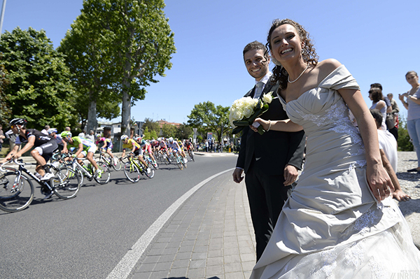Coppia di sposi al Giro d'Italia 2014