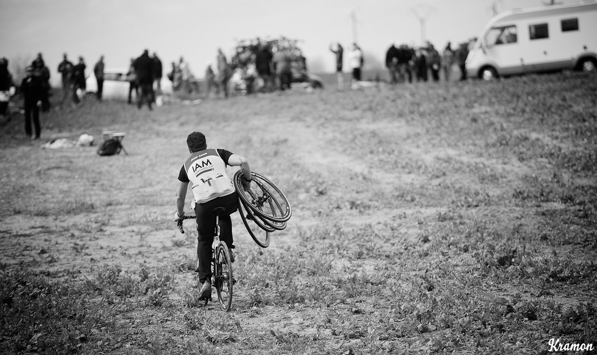 Cambio ruote alla Parigi-Roubaix 2016
