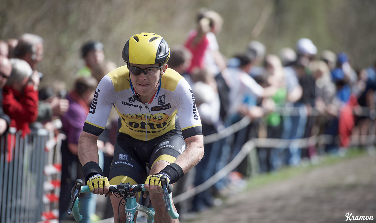 Twan Castelijns perde una lente alla Parigi-Roubaix 2016