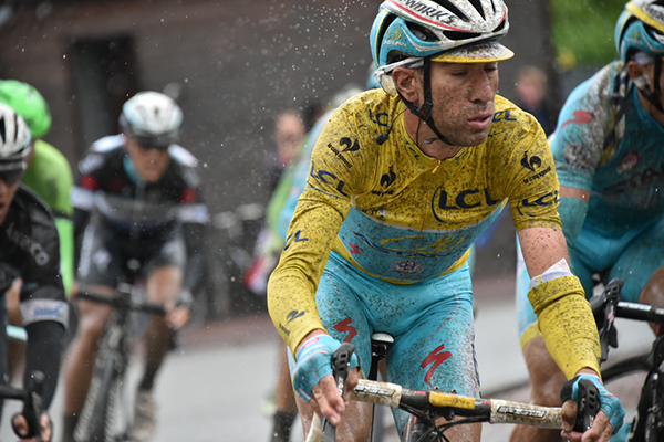 Nibali all'attacco sul pavé al Tour 2014