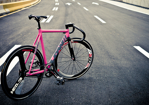 Bici fissa Low rosa